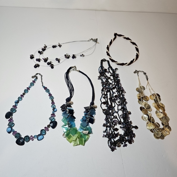 Lot Of 6 Fashion Statement Necklace Different Brands Colors And Styles  all bran - Picture 1 of 7